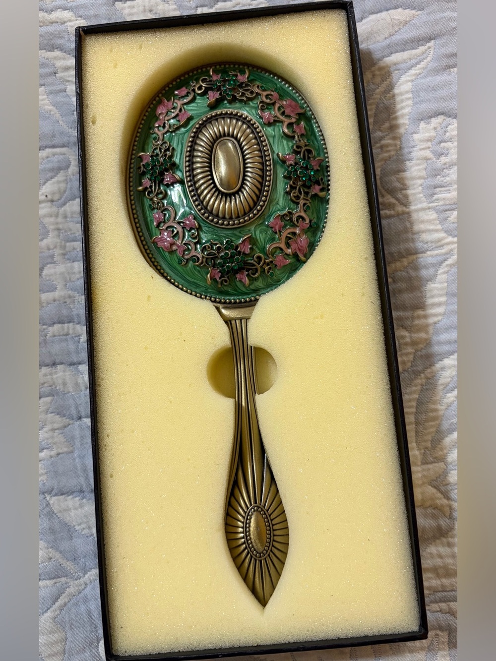 Kalifano Vintage-Style Handheld Vanity Mirror in Green & Pink Floral Design